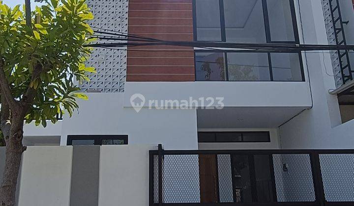 AD31 DIJUAL RUMAH HOOK 2 LT MODEL SCANDINAVIAN BARU GRESS DI GADING PANTAI 1