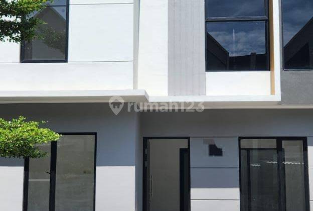 CN7 DISEWAKAN RUMAH 2 LT UNFURNISHED, GAYA MODERN MINIMALIS BAGUSS,MURAH DI EASTERN PARK 1