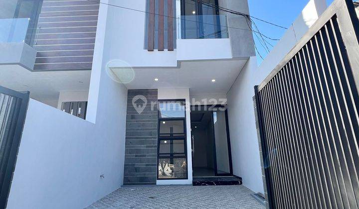 VG171 DIJUAL RUMAH 2 LT BARU GRESS LOKASI NYAMAN, ROW LEBAR, SHM DI WISMA MUKTI 1