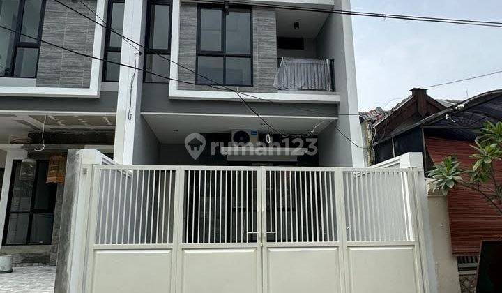 CA53 DIJUAL RUMAH 2 LT GAYA MODERN MINIMALIS, LOKASI STRATEGIS, SHM DI MEDOKAN ASRI 1