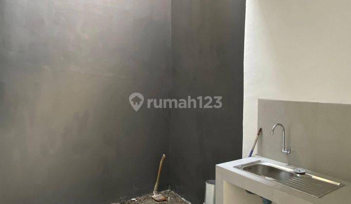 EMA284 DIJUAL RUMAH BARU GRESS MODEL MINIMALIS MODERN, 2 LT LOKASI ISTIMEWA DI SUTOREJO TENGAH 2