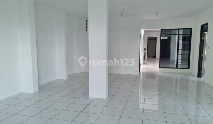 CA107 DIJUAL RUMAH HOOK SIAP HUNI GAYA MINIMALIS MODERN, 2 LT, BISA UNTUK RUMAH TINGGAL / USAHA, SHM DI BHASKARA SARI 2