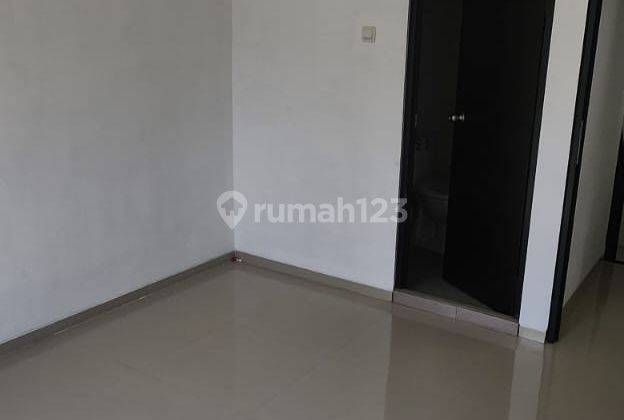 CN7 DISEWAKAN RUMAH 2 LT UNFURNISHED, GAYA MODERN MINIMALIS BAGUSS,MURAH DI EASTERN PARK 2