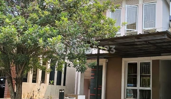 For immediate sale, a beautiful house in a tourist city.