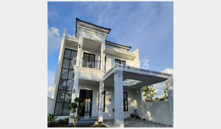 Classic Luxury House Near Jogja Toll Exit 1