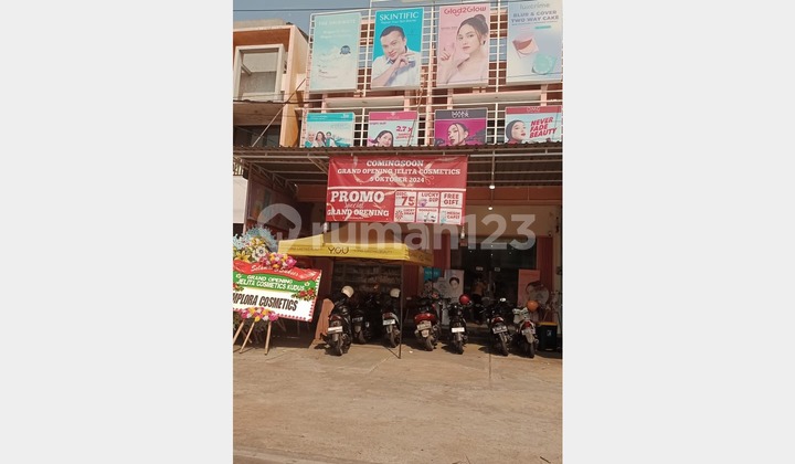 2-Story Shophouse in the Center of Kudus City, Jl. HM Subchan No. 1 1
