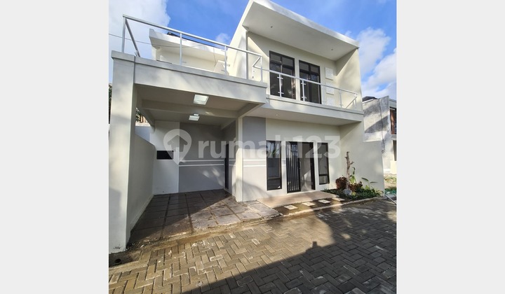 Rumah 2 Lantai 500 Juta Saja di Dekat Bandara Yia