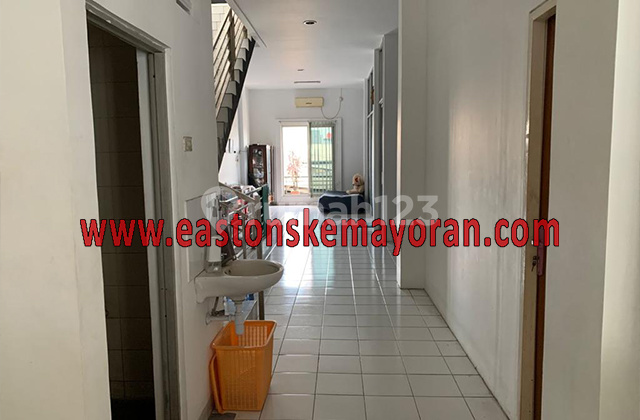 For Sale Shop House in Cengkareng