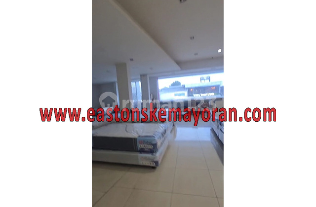 For Rent: Mantrijeron Shop House For Rent: Mantrijeron Shop House