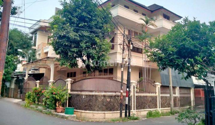 Dijual Rumah Sunter Agung 189m2 Lokasi Bagus, Nyaman, 3 Lantai, Kode Su 2