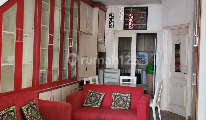 Cheap Sale, Tiny House in a Cluster in Srengseng (Negotiable) Cheap Sale, Tiny House in a Cluster in Srengseng (Negotiable)