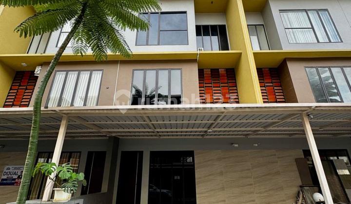 Beautiful House for Rent at The Icon Central - Batam Centre
