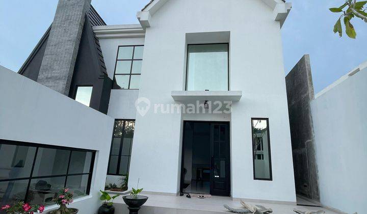JUAL RUMAH MEWAH CROWN HILL ESTATER BATAM CENTER DESIGN CLASSIC 1
