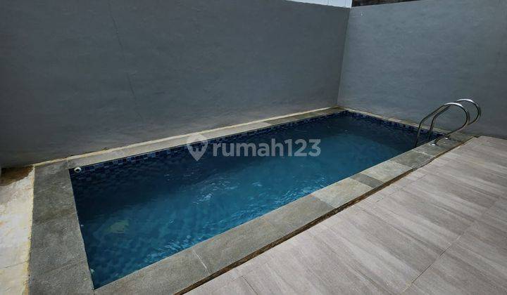 Sewa Rumah The Icon Central Full Furnished Kolam Renang Pribadi 1