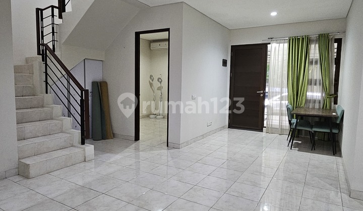 Ready-to-Occupy House, No Facing Neighbors in Green Cove, BSD 2