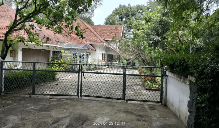 Rumah Heritage Asri Termurah Dekat Kampus Itb di Dago Bandung 1