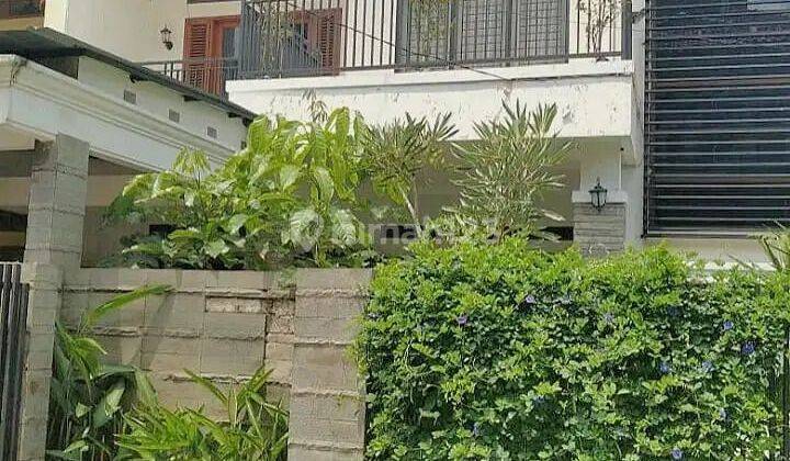 Rumah asri di Gegerkalong-Ciwaruga Bandung Furnished Siap Huni 2