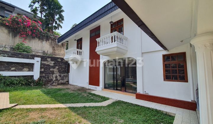 Dijual Rumah Luas Klasik Setrasari Setiabudi Bandung Utara