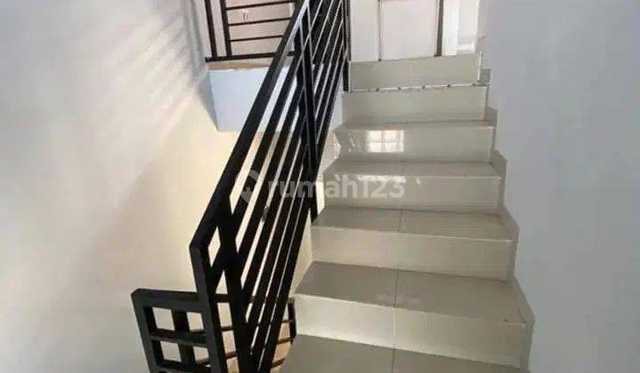 Disewakan Rumah Komplek Setra Regency Dekat Polban Ciwaruga  2