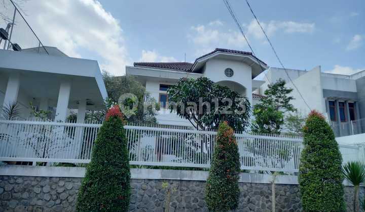 For Sale House in Setiabudi Regency Complex, Lapis Lazuli Plot 2