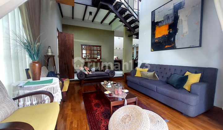 Dijual Rumah Hook 4 Kamar, Ada Kolam Koi di Setiabudi Bandung 2