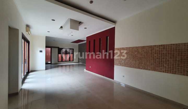 Disewakan Rumah Sarijadi Sarimadu Barat Bandung Utara 