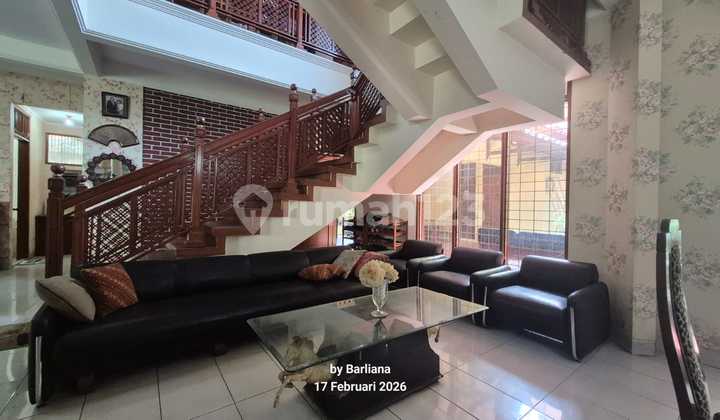 For Sale Wooden House in Tubagus Ismail Wing Dago Bandung 2