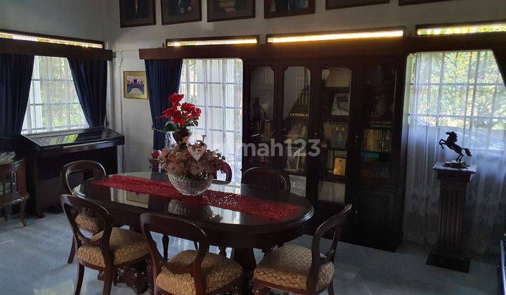 Dijual Rumah Klasik Luas  Cocok Untuk Guest House, Ruang Usaha 2