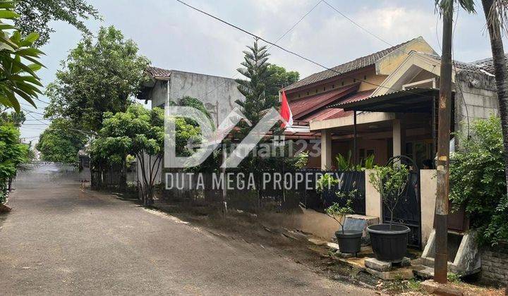 Rumah Hadap Barat Asri Aman Nyaman Cluster Graha Raya Bintarojaya 1