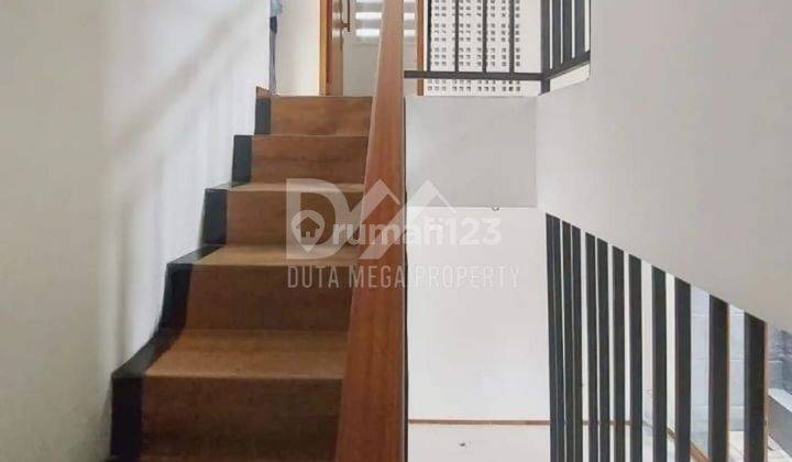 Rumah depan taman 2 lt minimalis  ,aman,nyaman,cluster,Graha Raya 2