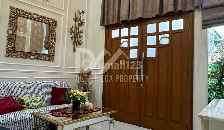 Rumah dekat Transmart Graha Raya Sudah Renovasi SHM full furnish  2