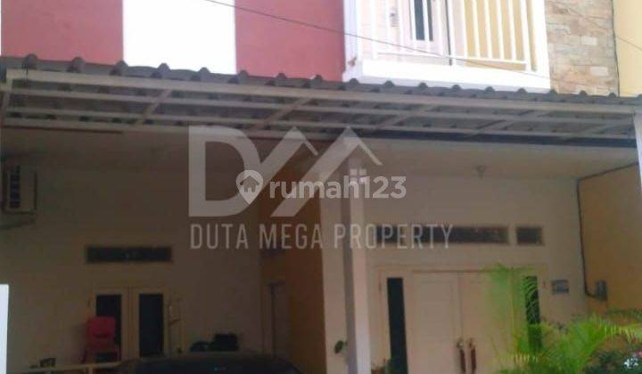 Rumah Shm Sudah Renovasi Barat 2 Lantai Siap Huni Semi Furnished 1