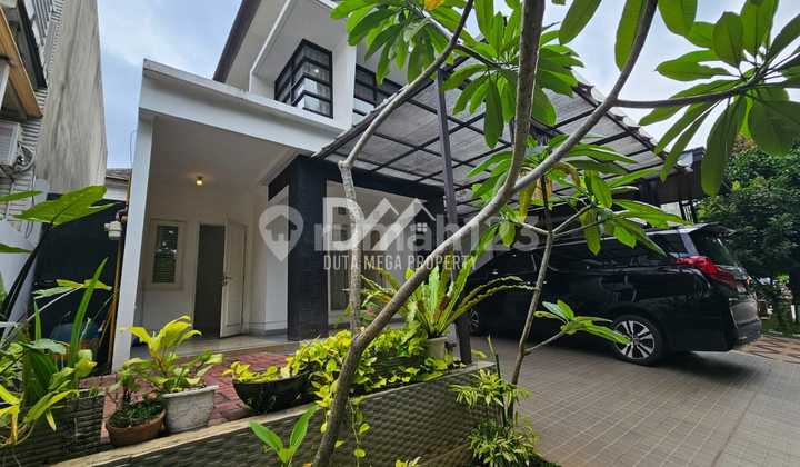 Ready-to-Occupy House in Boulevard Cluster Graha Raya Bintaro