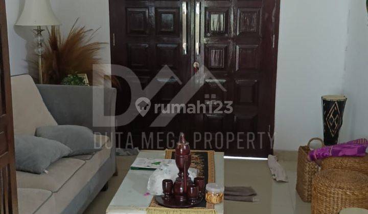 Rumah 2 Lantai Sudah Renovasi Ada Kolam Renang Mewah Asri Nyaman  2