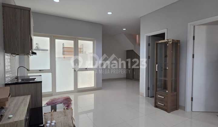 Hoek House with SHM, Safe, Comfortable, Quiet, in The Savia Cluster, Bsd City 2