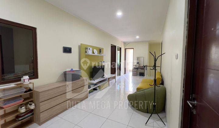 Rumah 2 Lantai Sudah Renovasi , Furnished, Shm ,discovery Bintaro 2