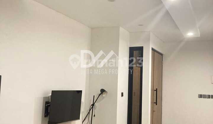 Tropical Industrial Nuance Minimalist House with SHM in Graha Raya Bintaro 2