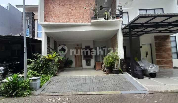 Rumah 2 Lantai Siap Huni di Graha Raya Lokasi Nyaman bisa KPR Rumah 2 Lantai Siap Huni di Graha Raya Lokasi Nyaman bisa KPR