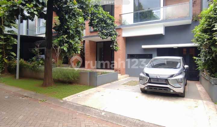 Rumah Bagus Terawat di Discovery Bintaro Sektor 9