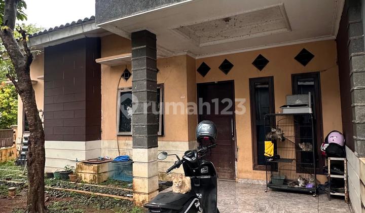Rumah Hoek 1.5 Lantai di Graha Raya Strategis bisa KPR