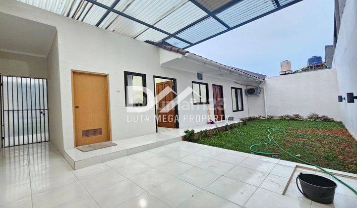 Rumah Luas Cantik Asti Di Graha Raya, Siap Huni Lokasi Nyaman 2