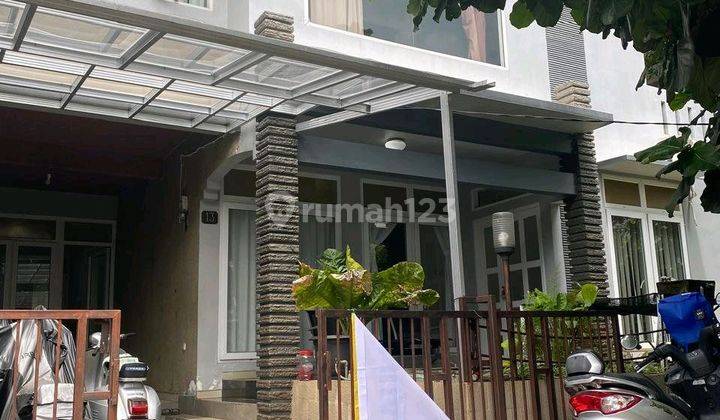 Rumah 2 Lantai Di Maleo Bintaro Sektor 9- Halaman Belakang Luas. 1