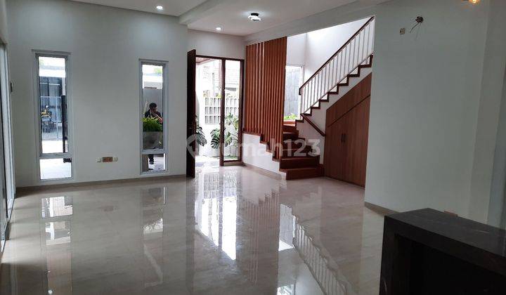 Rumah Baru 2 Lantai Dalam Cluster Bintaro Jaya Sektor 9. 2