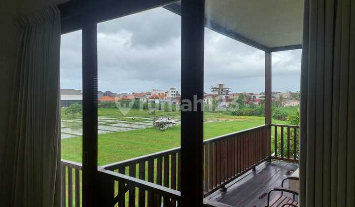 Villa Pemandangan Sawah di Berawa Villa Pemandangan Sawah di Berawa