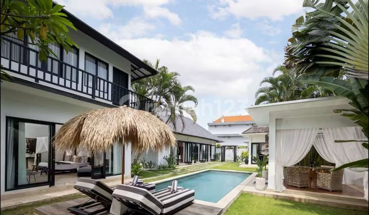 Villa Luxury Big Garden Di Batu Bolong Villa Luxury Big Garden Di Batu Bolong