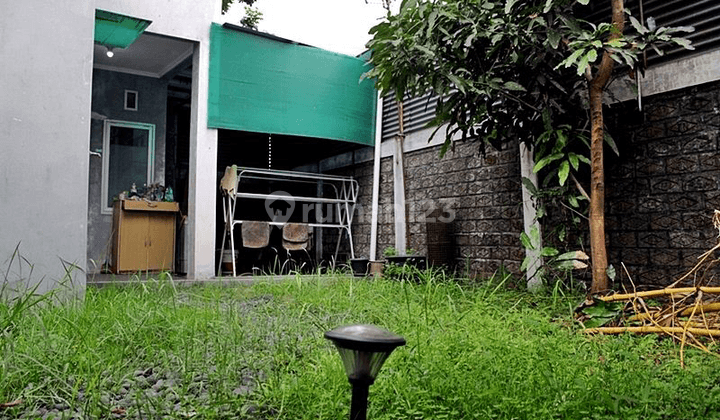 Rumah 2 Lantai Bagus Semi Furnished SHM di Sariwangi, Bandung 2