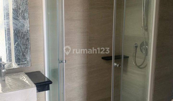 Rumah 2 Lantai Uk 4,5x10 Baru Unfurnished di Pik2, Jakarta Utara 2