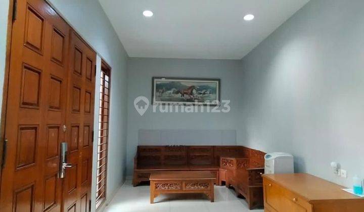 Rumah cocok Untuk usaha  Kost²an di Jln. Kebon Kacang, Tanah Abang, Jakarta Pusat 3 Lantai SHM Bagus Selatan 2