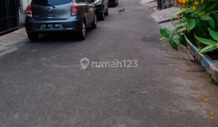 Rumah di Jl. Taman Galaxy, Bekasi SHM Bagus Timur 2