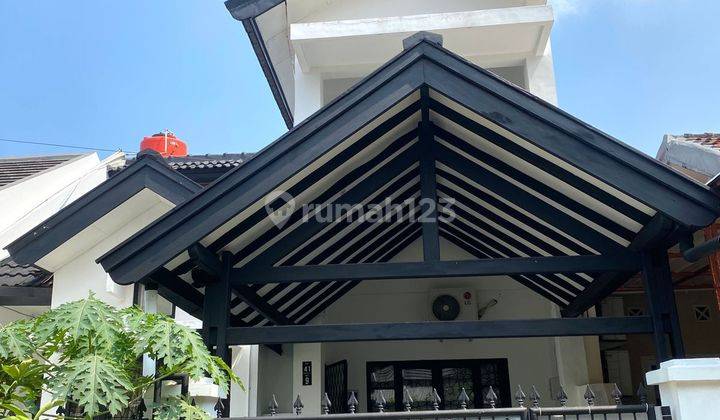 Rumah Pinus Graha Bintaro di Pinus, Pd. Kacang Bar., Kec. Pd. Aren, Kota Tangerang Selatan, Banten 15226 2 Lantai SHM 2